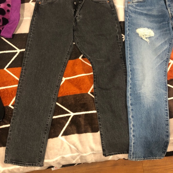 Worn twice ..Levi’s 501 w30 L30 ..didn’t fit anymore - Picture 3 of 3